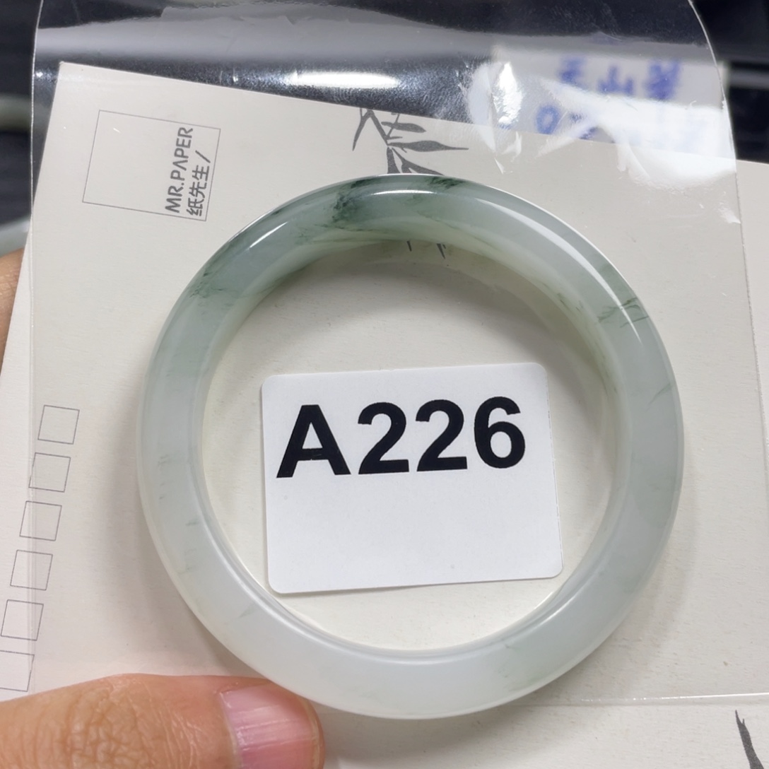石英质玉合金手镯55.6