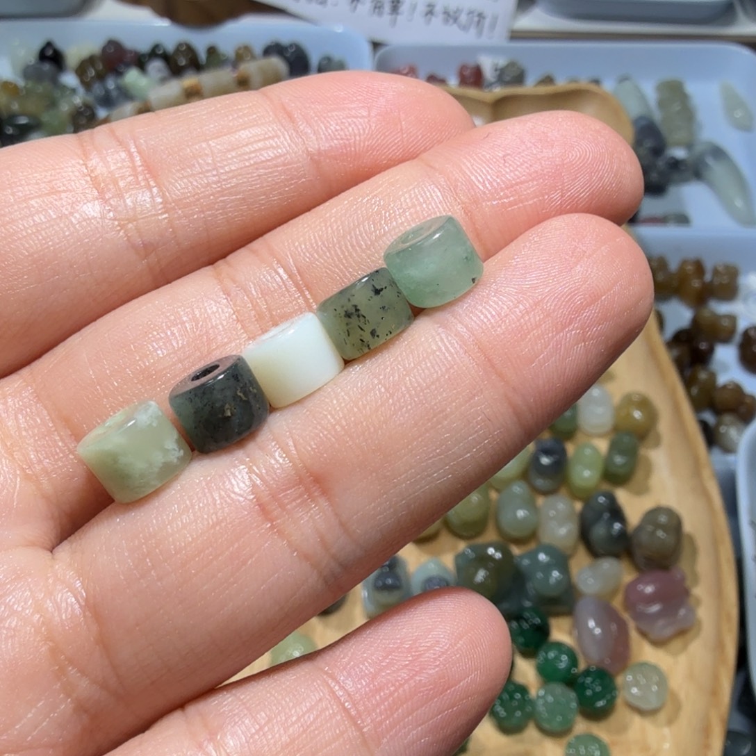 和田玉未镶嵌珠宝奇石