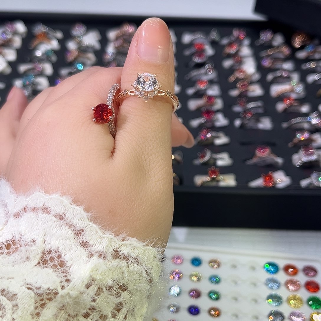 莫桑石非金属K枚莲花一卡—15（换红钻）