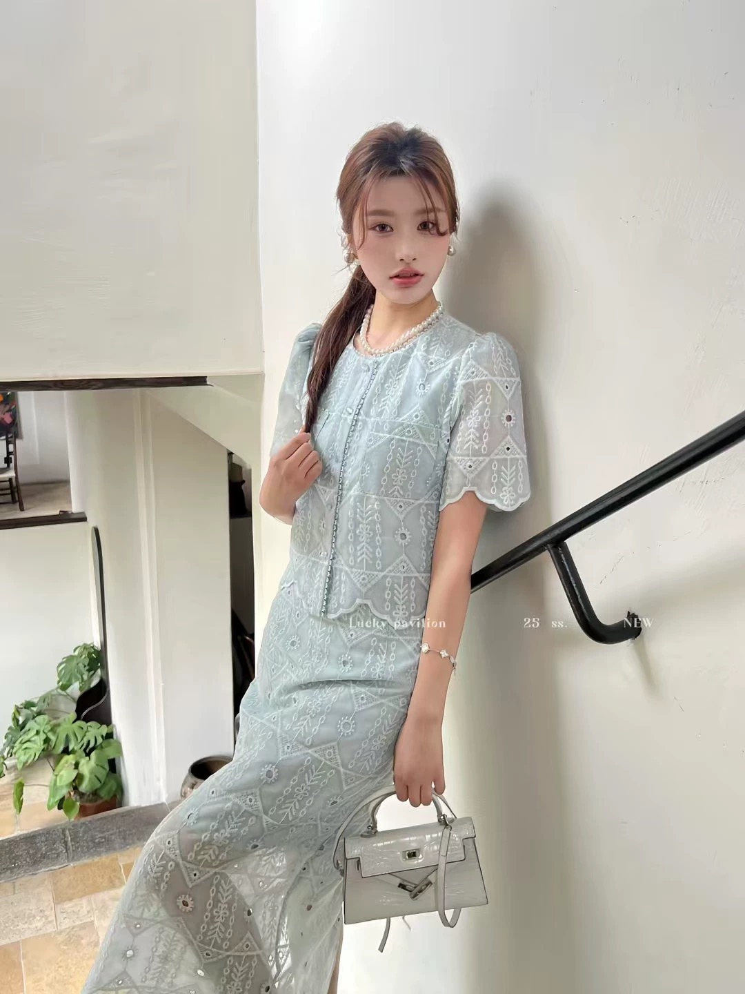 2025新款短袖小香风衬衫半身裙修身时尚两件套裙套装HJ-1769