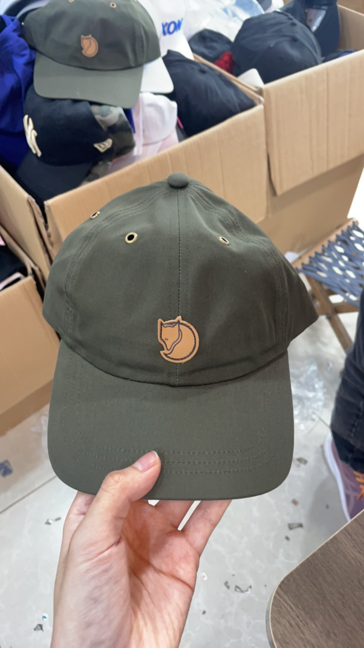 直播间专拍军绿色狐狸