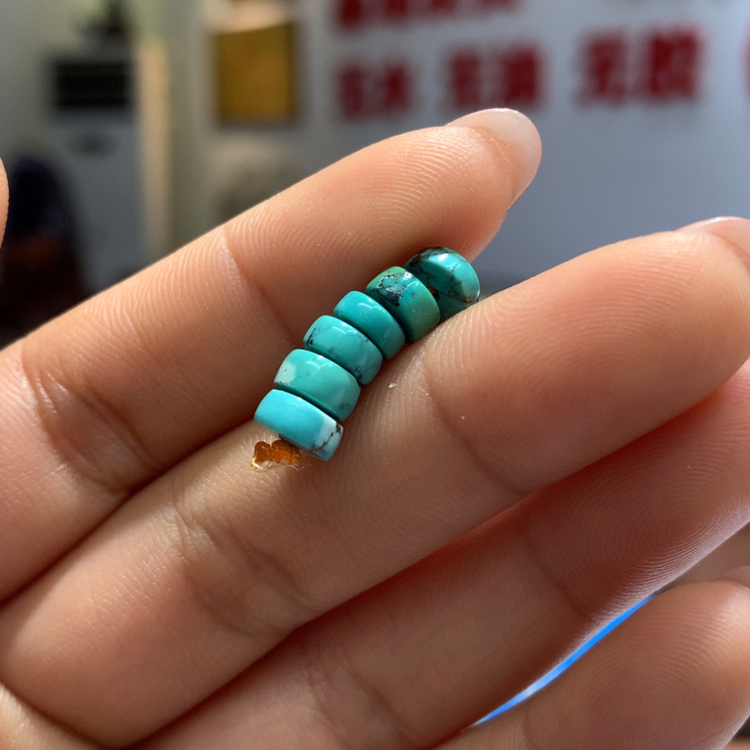 绿松石配饰未镶嵌