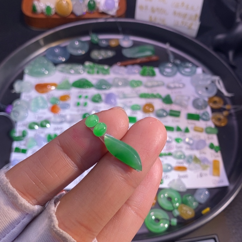 【闪购商品】翡翠挂件未镶嵌随行