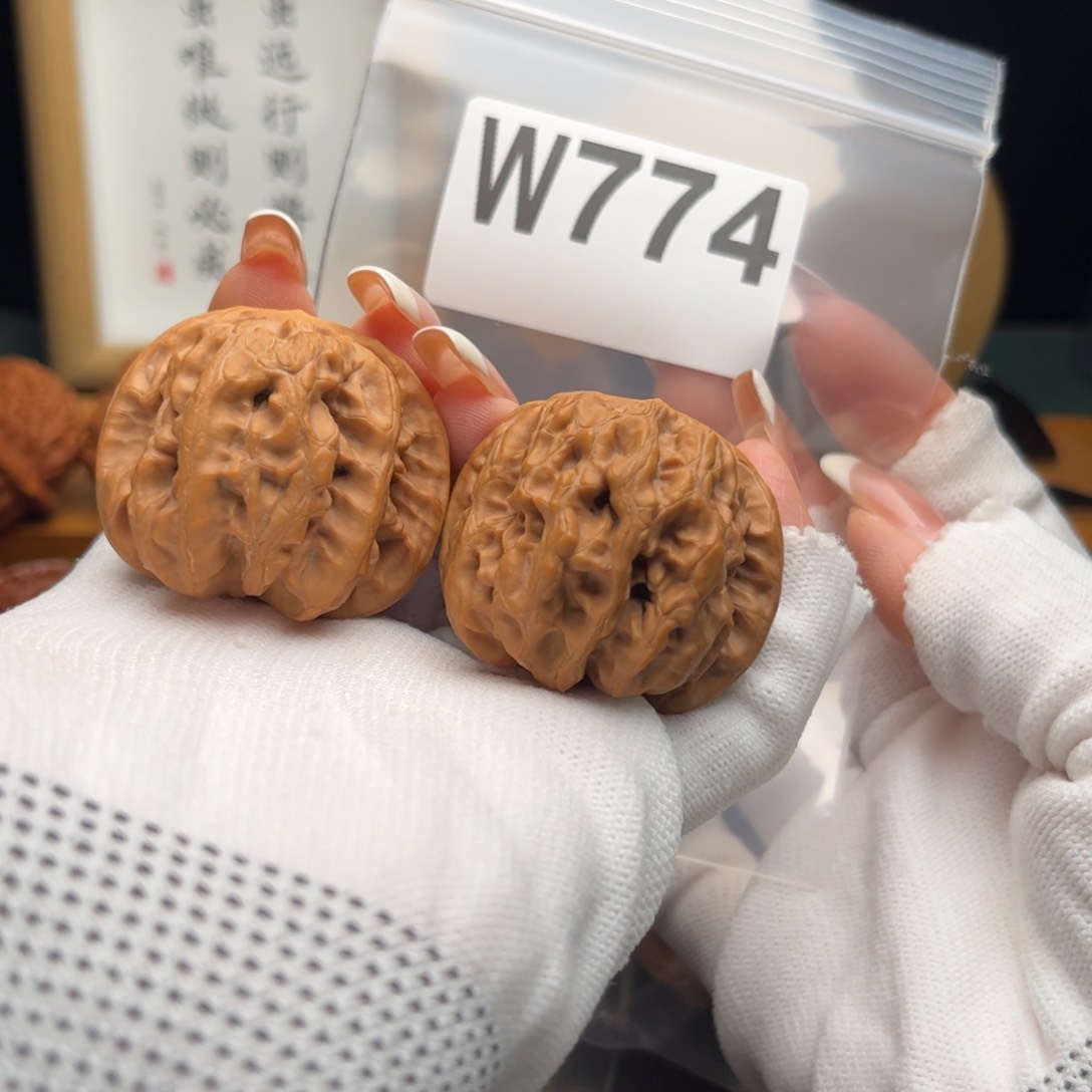 文玩核桃把件43方块w 774