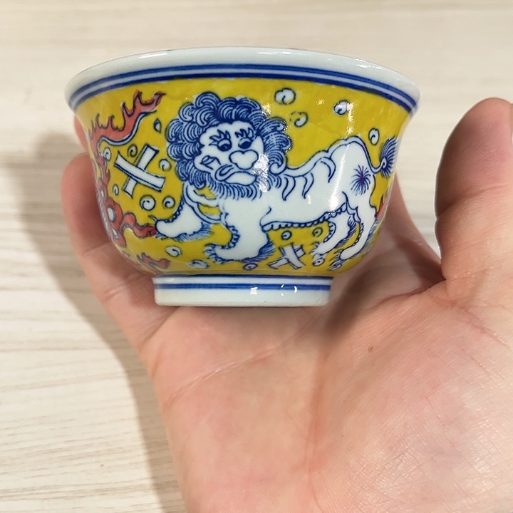 瓷片景德镇陶瓷杯子。绿。