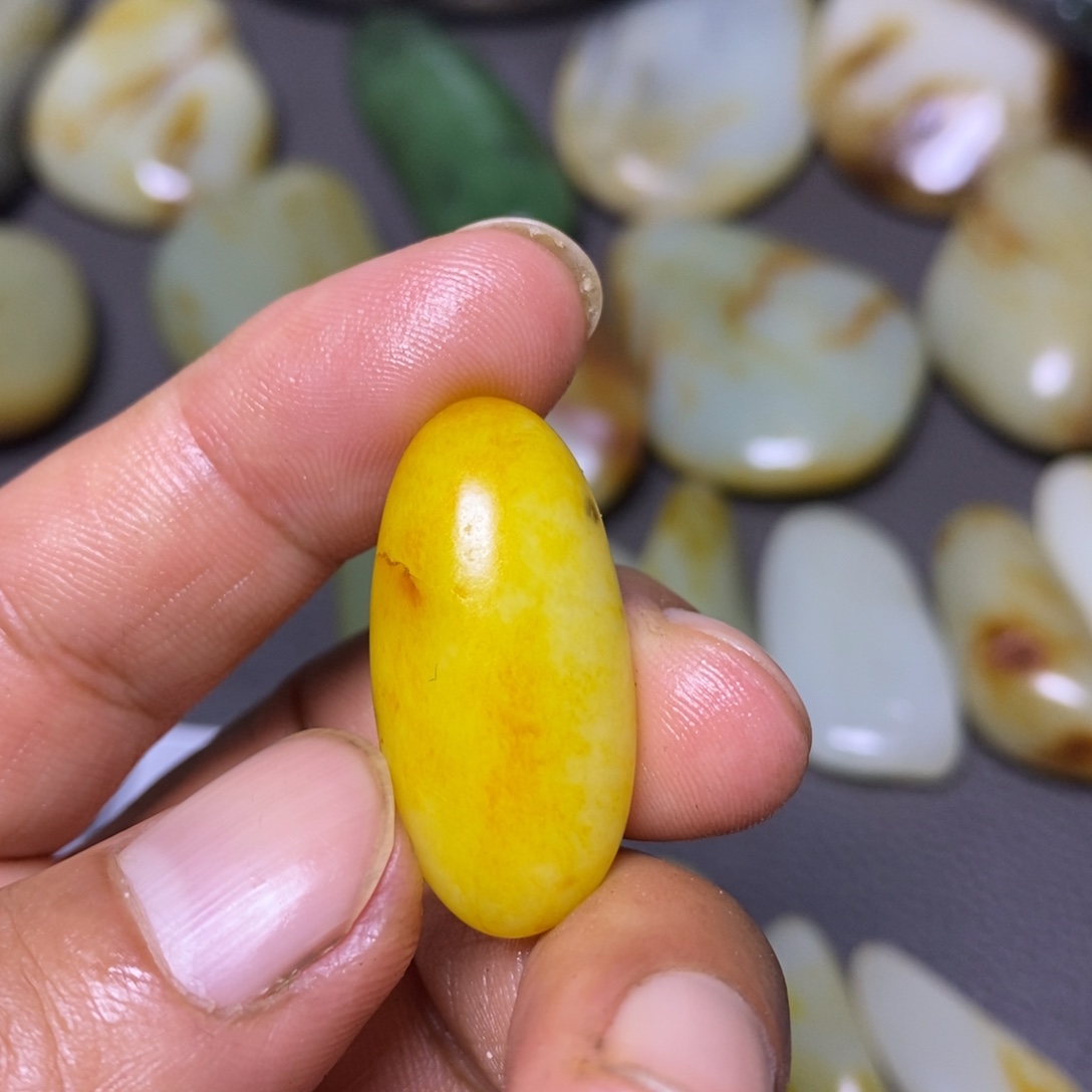 和田玉（糖玉）未镶嵌挂件