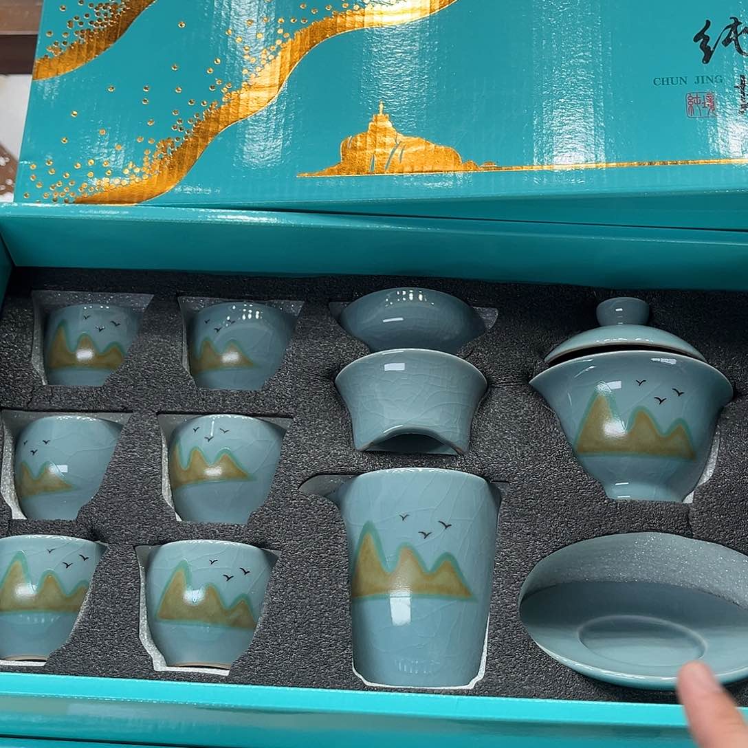 孤品茶具套装等。