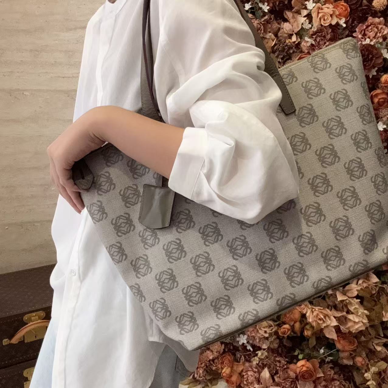 95新 LOEWE/罗意威 LOEWE/罗意威【冰】老花灰色托特包