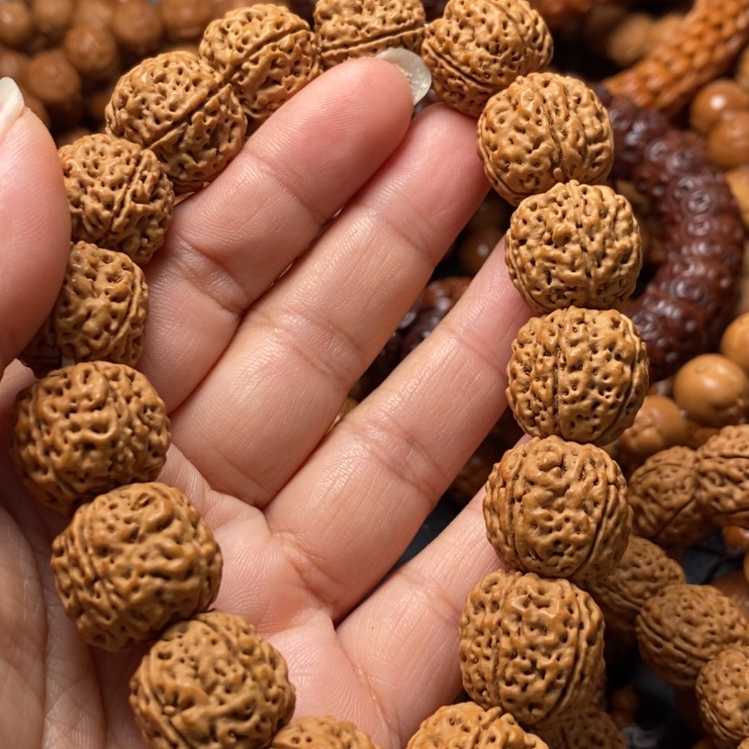 猴头核桃吊坠文玩