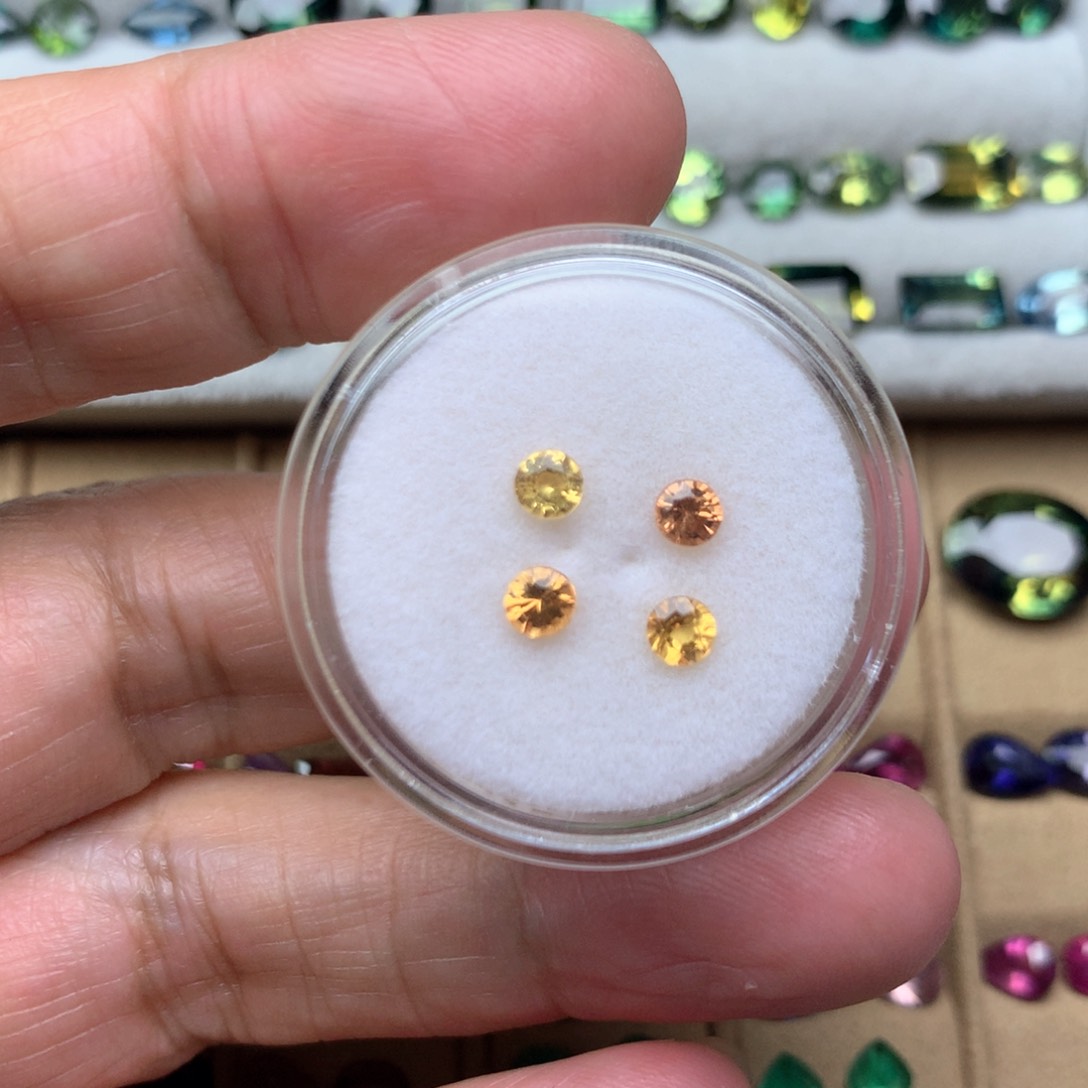 蓝宝石裸石未镶嵌