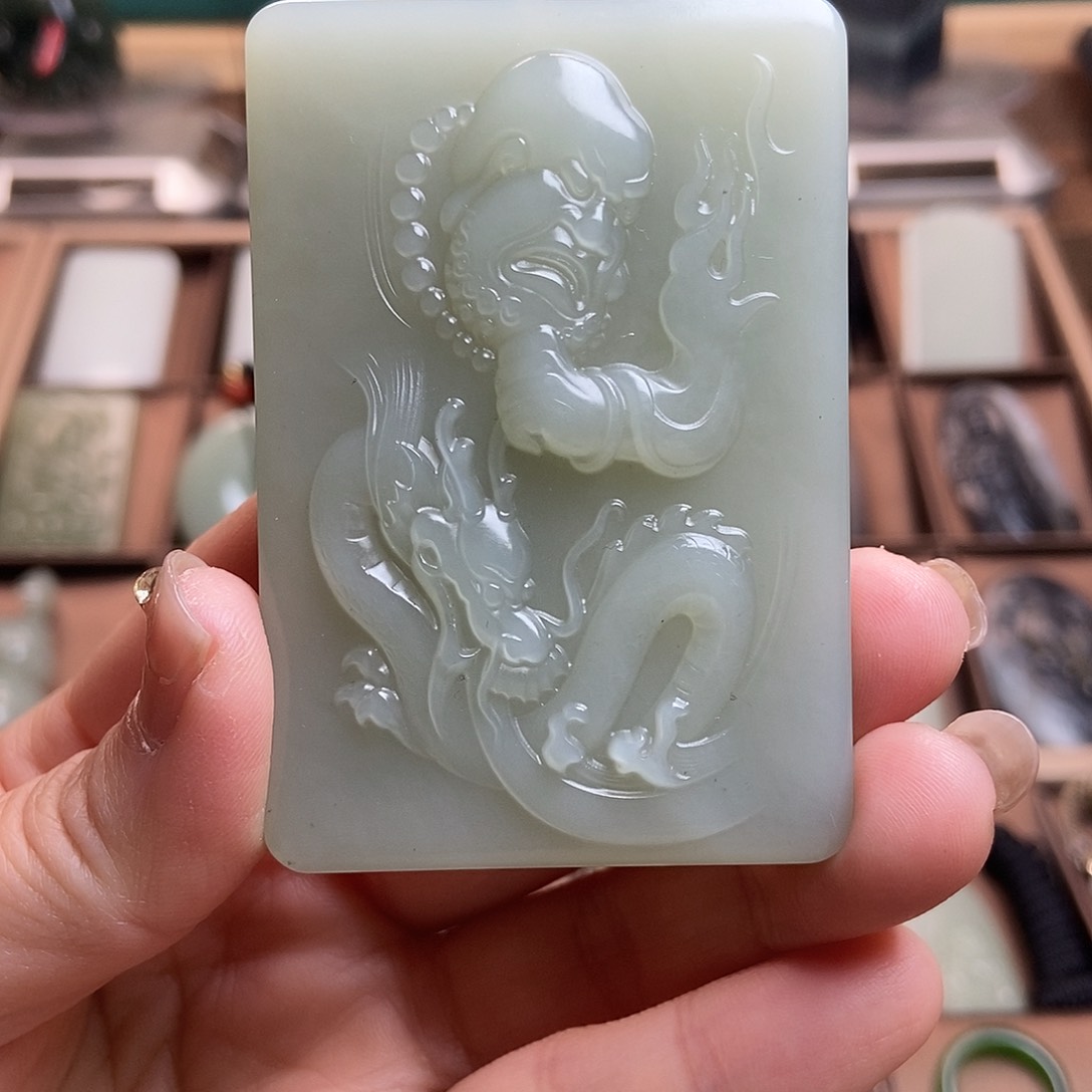 和田玉（糖玉）颈饰未镶嵌