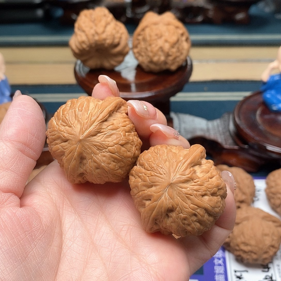 文玩核桃把件阿*铁锤