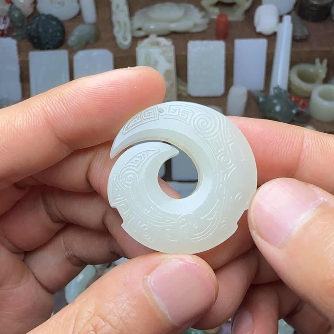 和田玉未镶嵌挂件时来运转