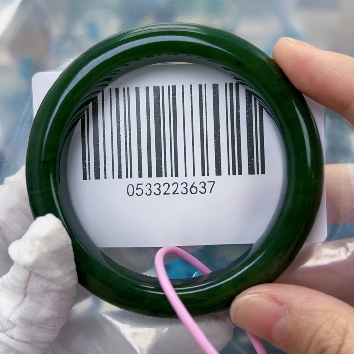 和田玉未镶嵌手镯微瑕5859