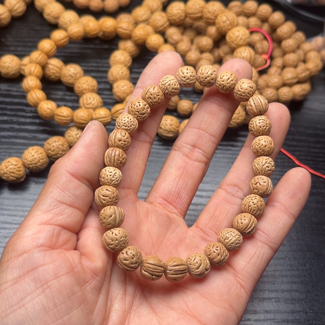 来***财文玩核桃吊坠小桃核散籽批发