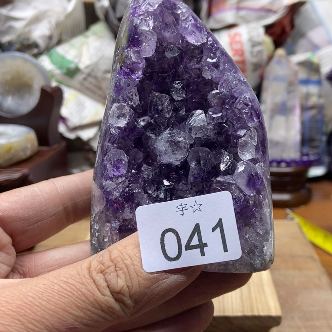 紫晶天然水晶摆件未镶嵌