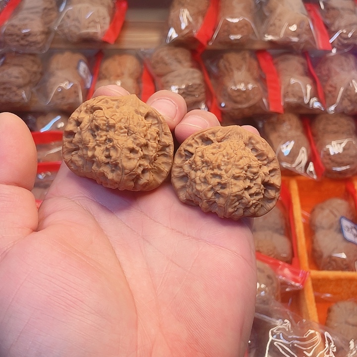 桃核把件全品无修王勇官帽47尺寸