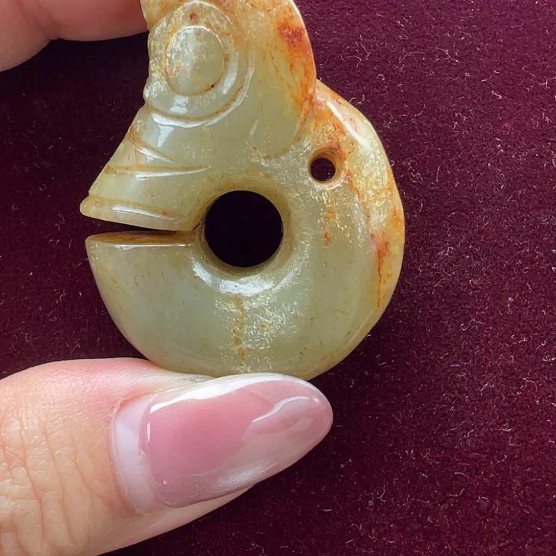 石英质玉未镶嵌颈饰