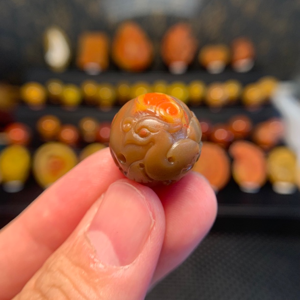 天然原矿战国红手工雕刻【玉珠凤凰】尺寸2.0cm