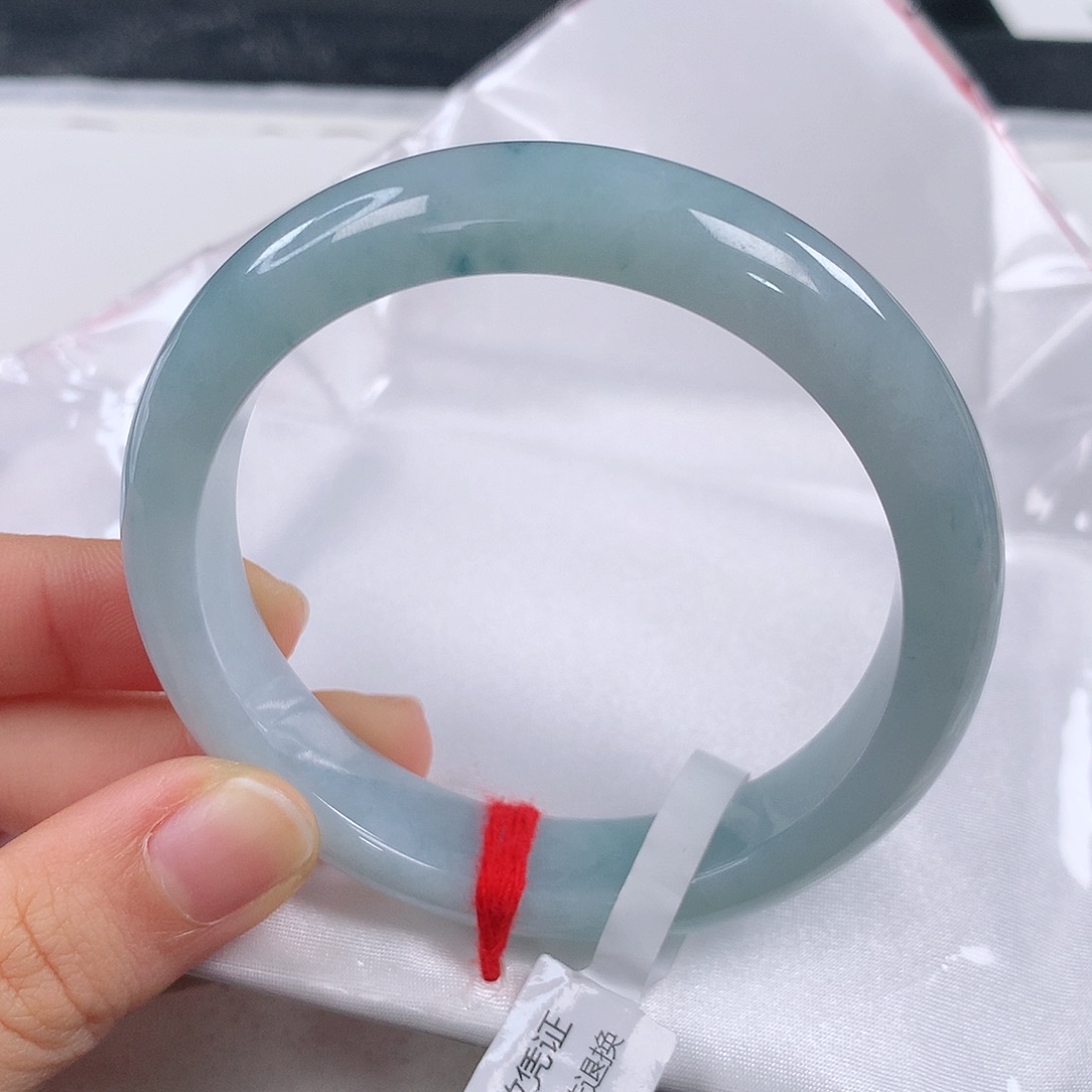翡翠手镯未镶嵌 正圈①③③