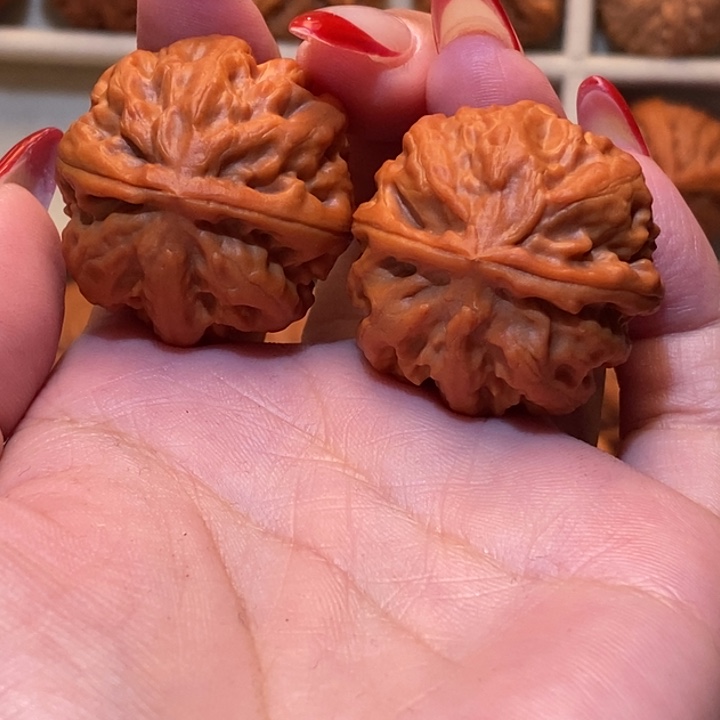 巨***石吊坠文玩核桃落雪粗筋