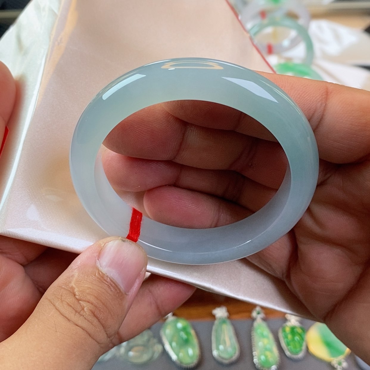 【闪购商品】未镶嵌手镯翡翠