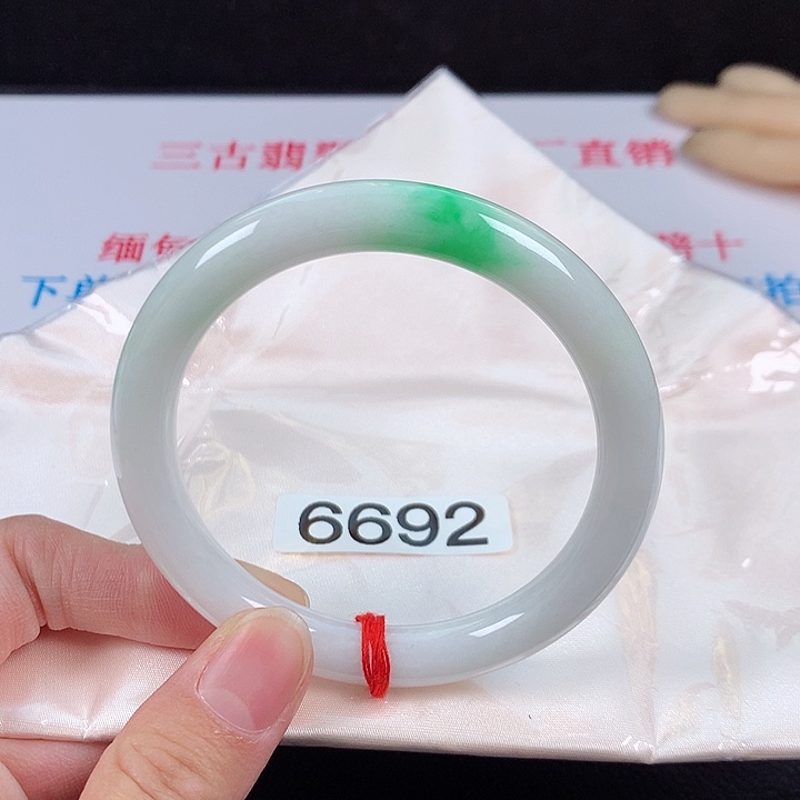 【闪购商品】翡翠手镯未镶嵌56圆条