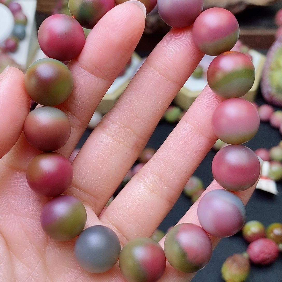 玛瑙/玉髓珠宝奇石未镶嵌凌****棠盐源玛瑙定制