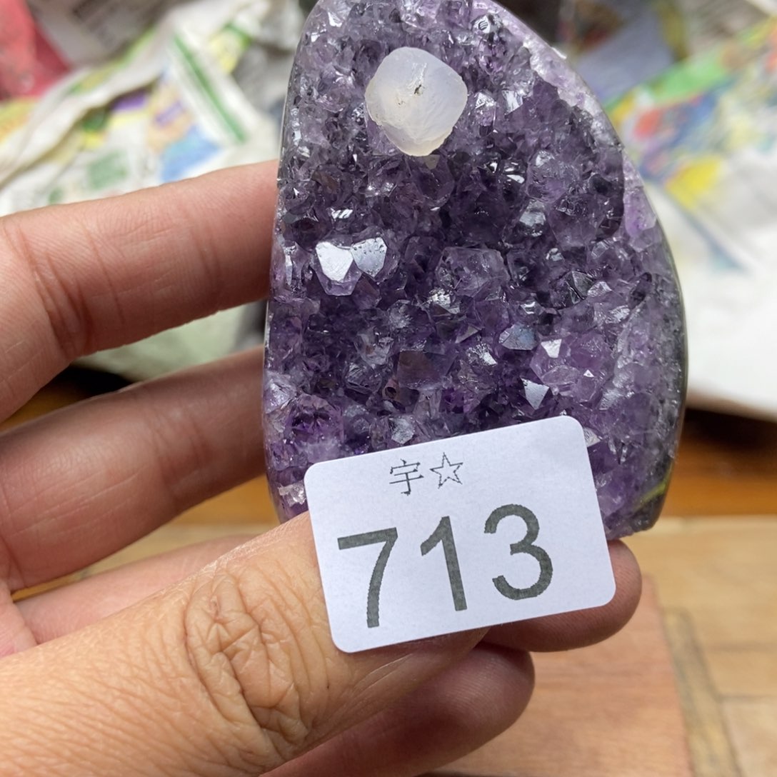 紫晶天然水晶摆件未镶嵌