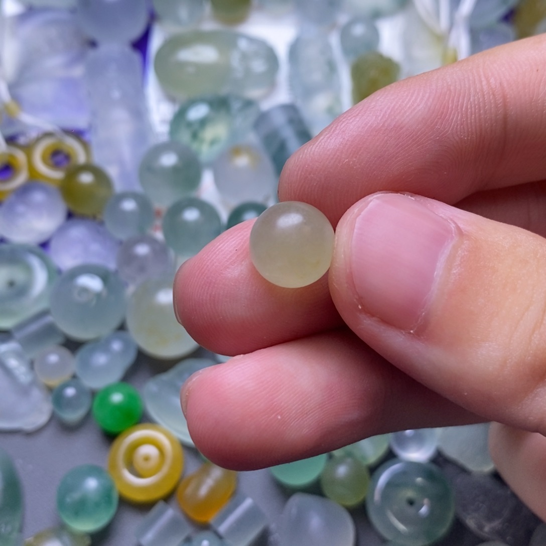 定制翡翠未镶嵌珠子