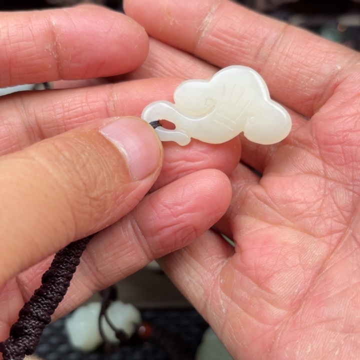 和田玉吊坠未镶嵌