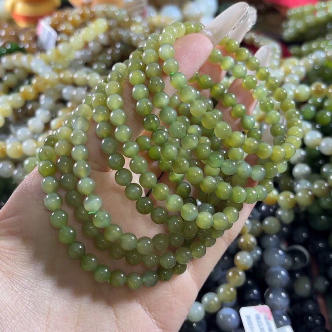 和田玉未镶嵌手链随机发一