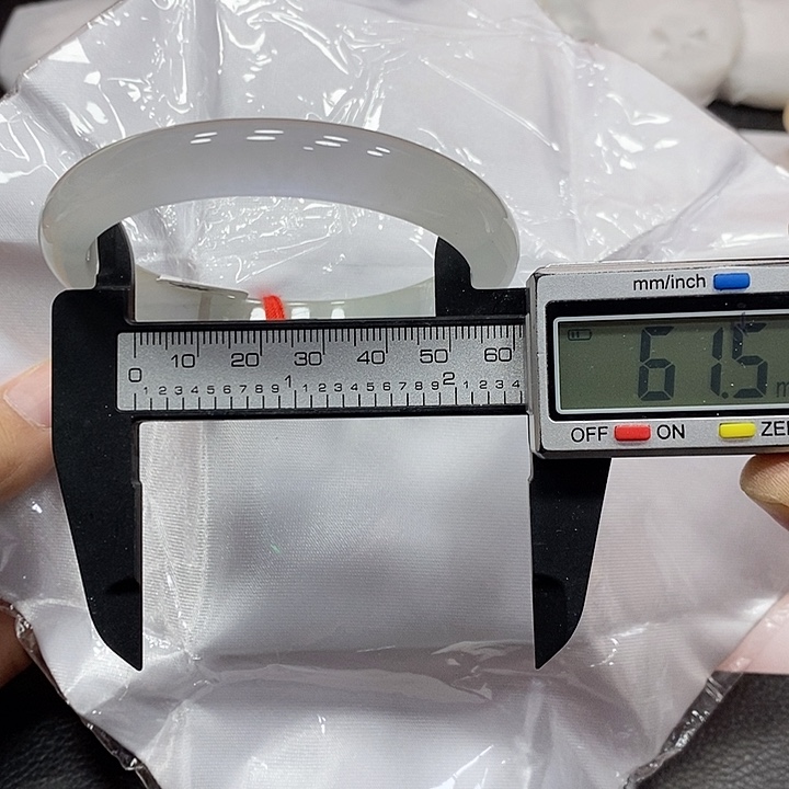 翡翠手镯未镶嵌42 