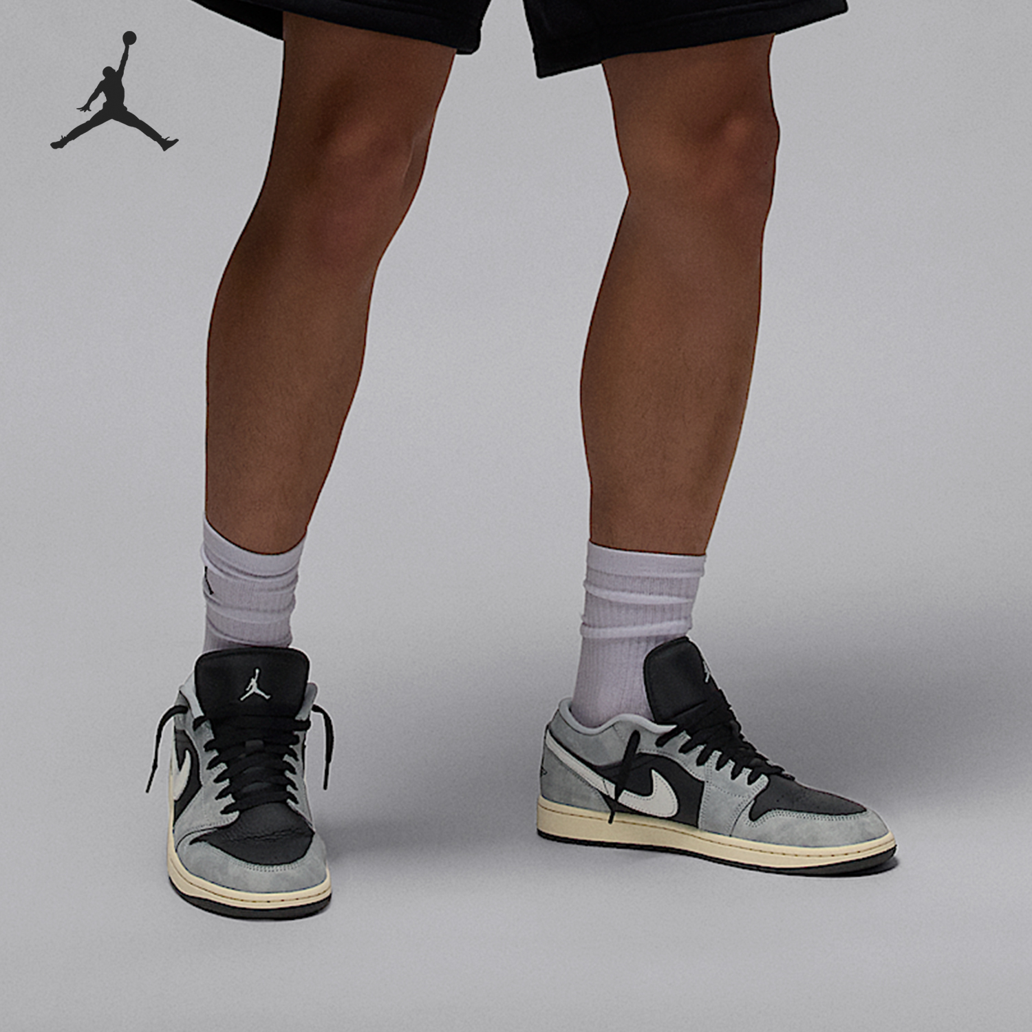 Nike/耐克正品JORDAN男士经典轻便运动耐磨篮球鞋HQ2010-012