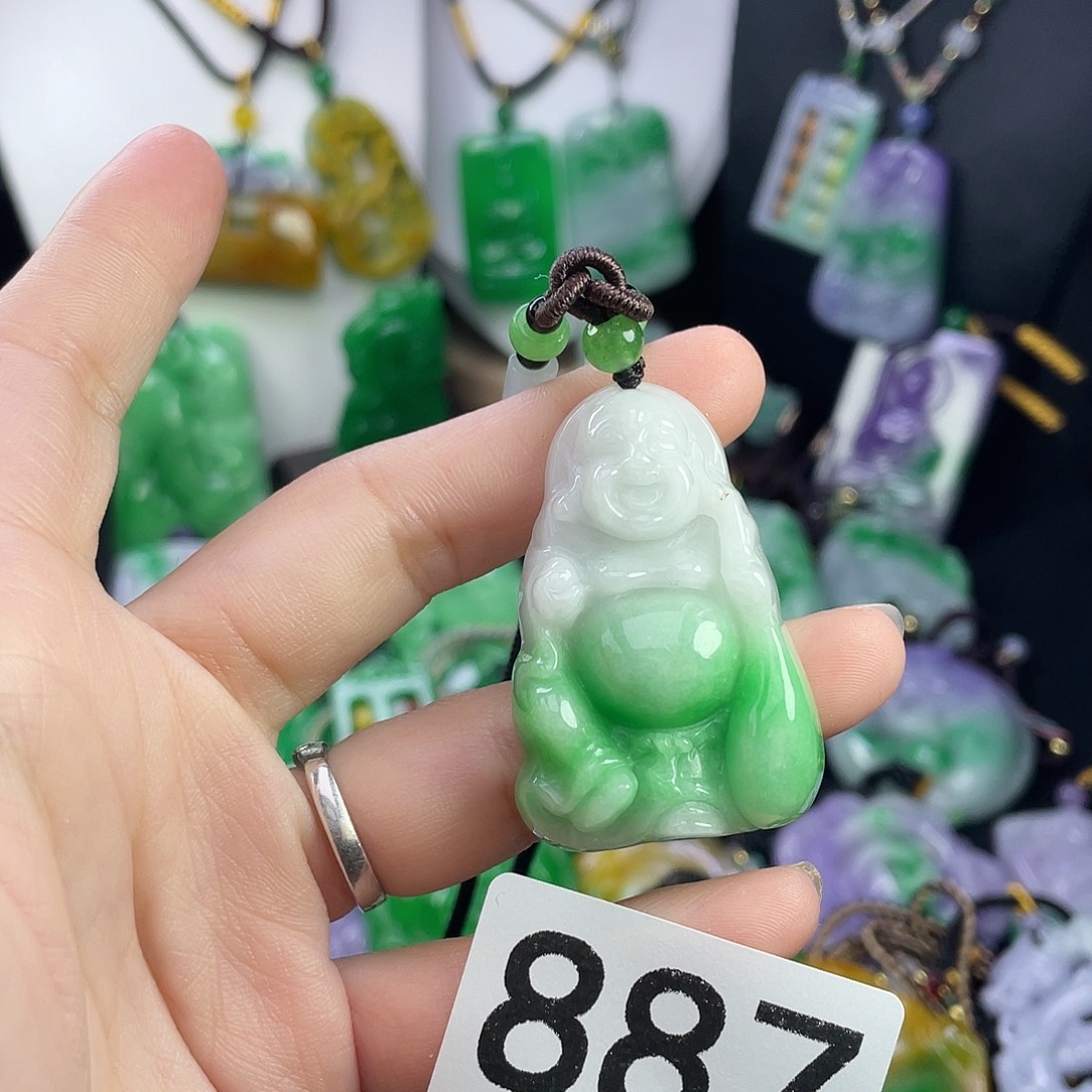 翡翠未镶嵌吊坠(赠链)