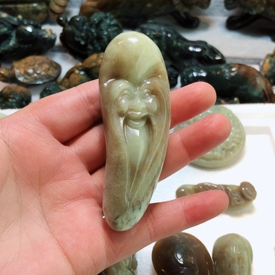 岫岩老玉（透闪石质玉）把件未镶嵌振**金