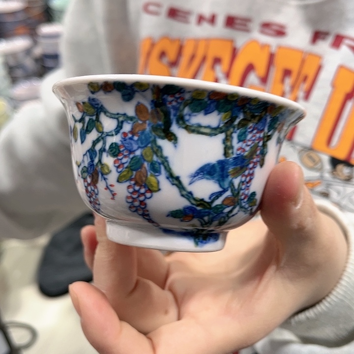 瓷片/////景德镇陶瓷杯子。红。