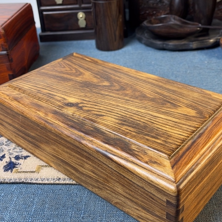 贡木檀香木机关盒瑕疵