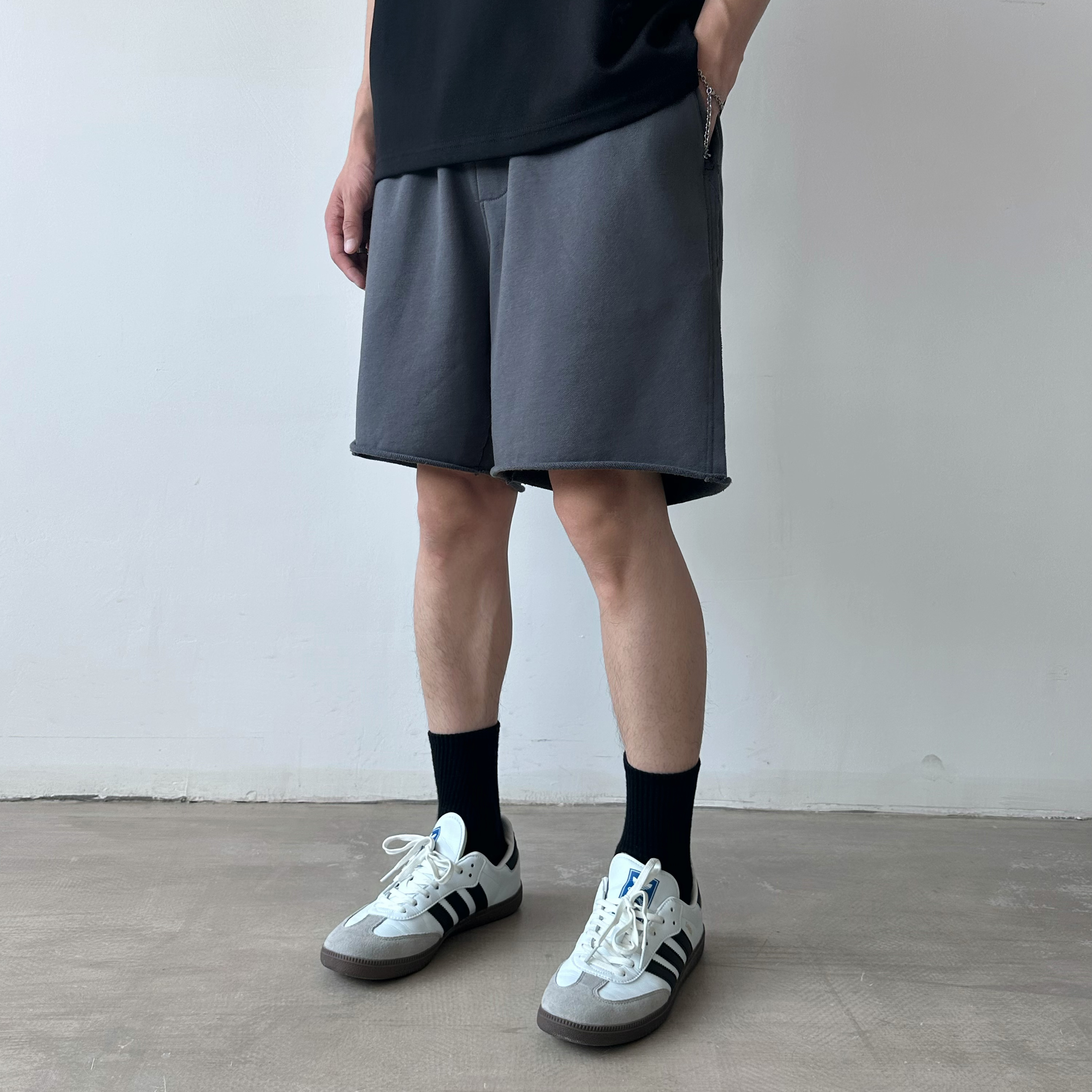 EMULOUS夏季新款双色立体剪裁破坏宽松百搭休闲街头时尚高级短裤