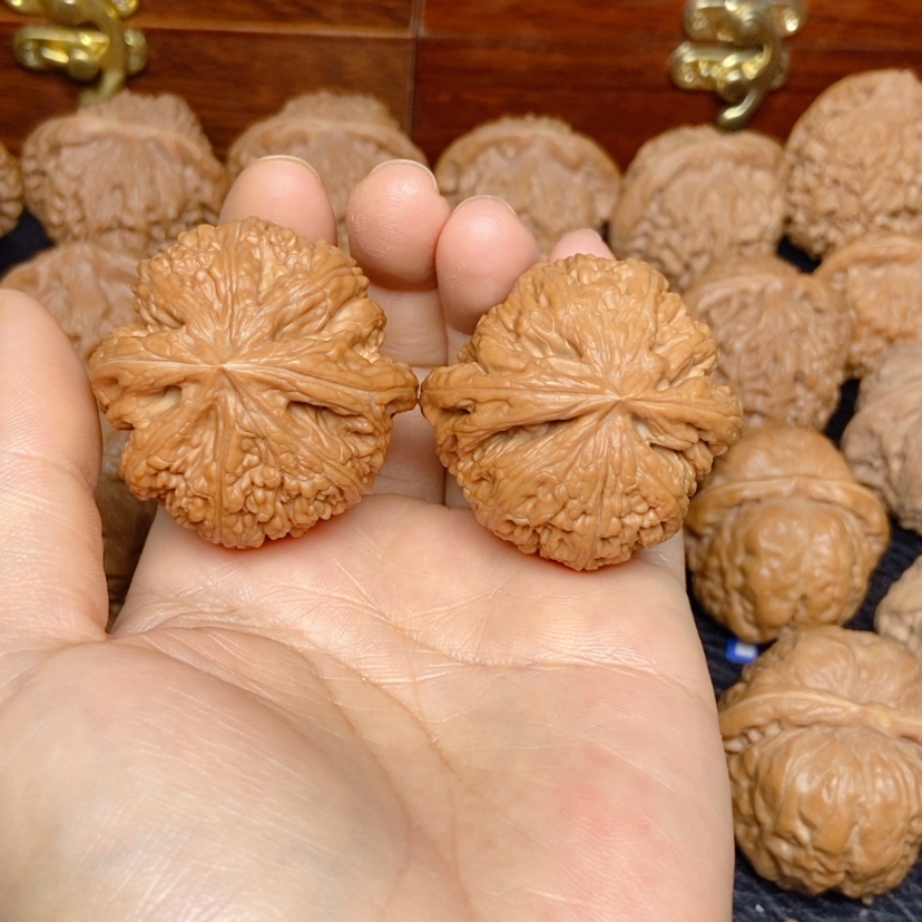 【闪购商品】文玩核桃吊坠大*牛粗筋41