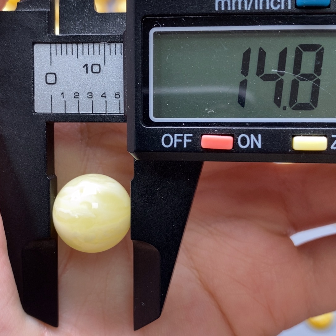 琥珀未镶嵌裸石纯天然