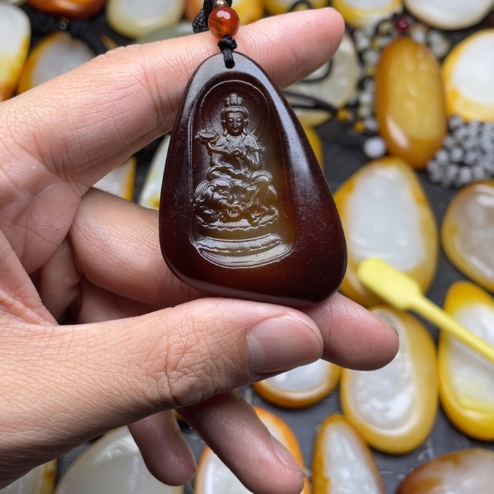 竹***颖和田玉未镶嵌颈饰