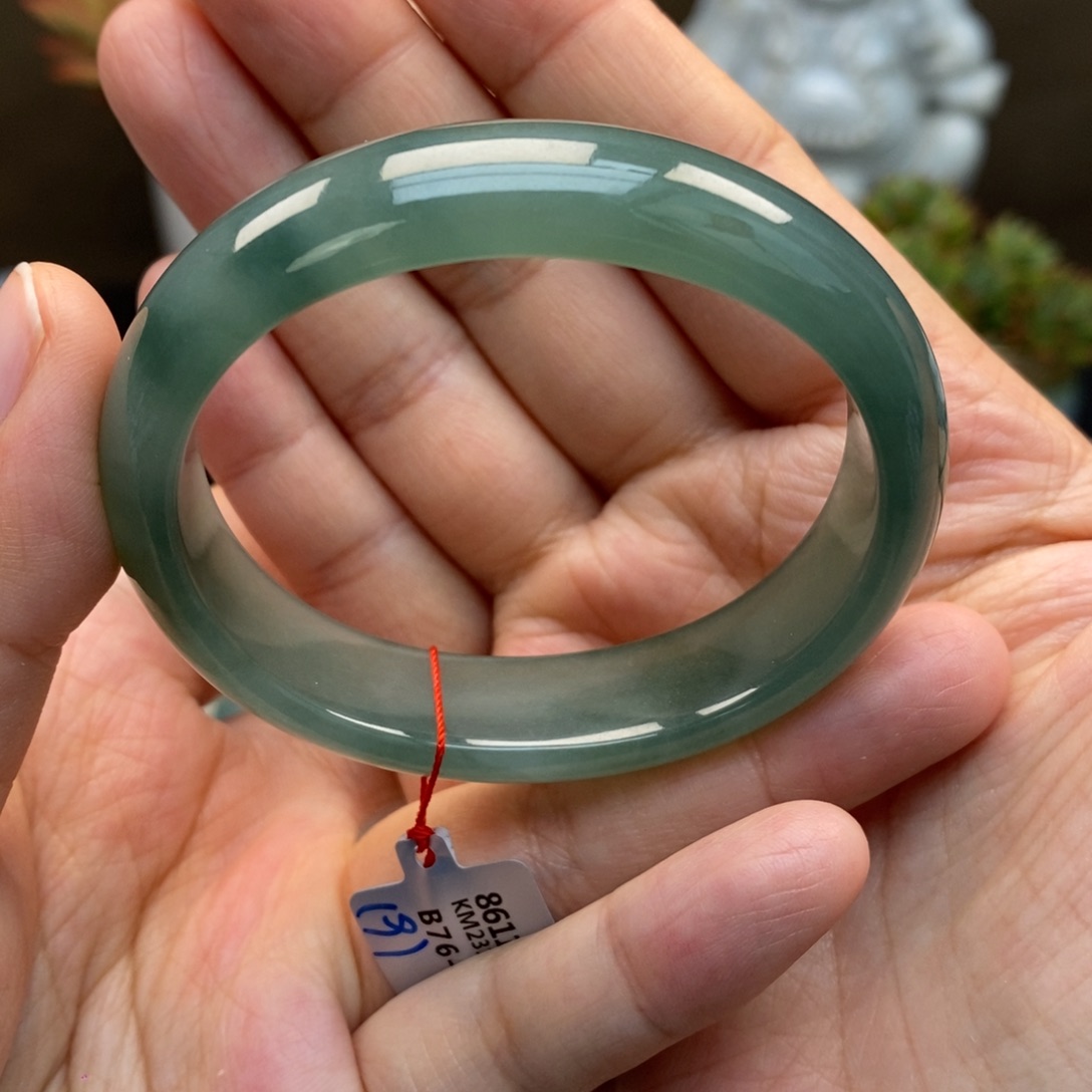 翡翠手镯未镶嵌天然