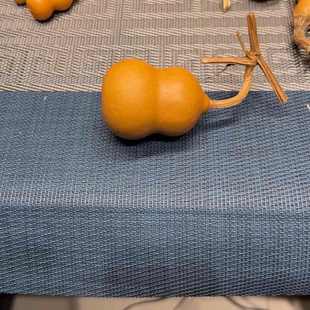 潇***喽找个自己喜欢的葫芦