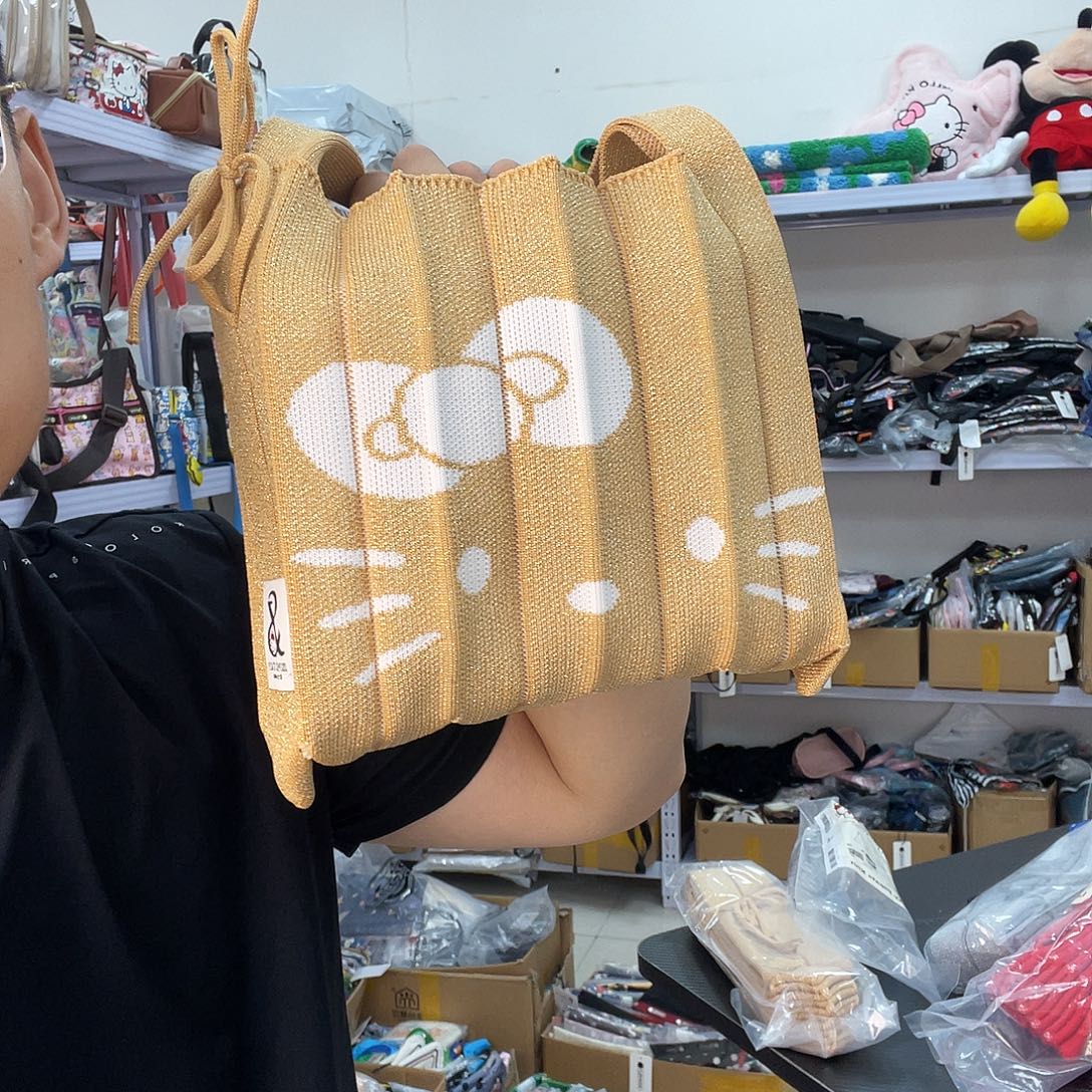 PU化妆包等产品和产品