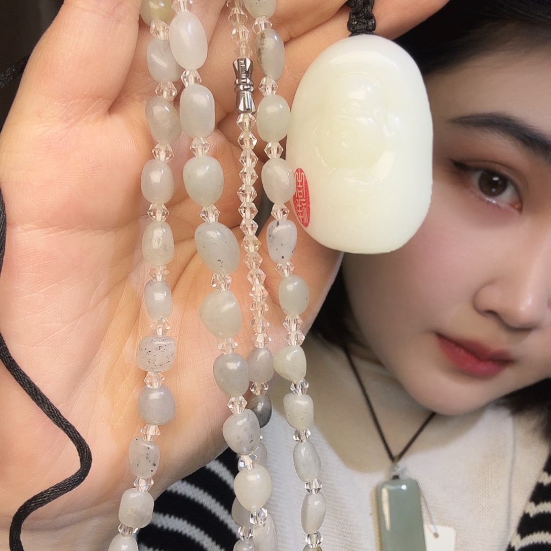 五***哥和田玉（糖玉）未镶嵌颈饰