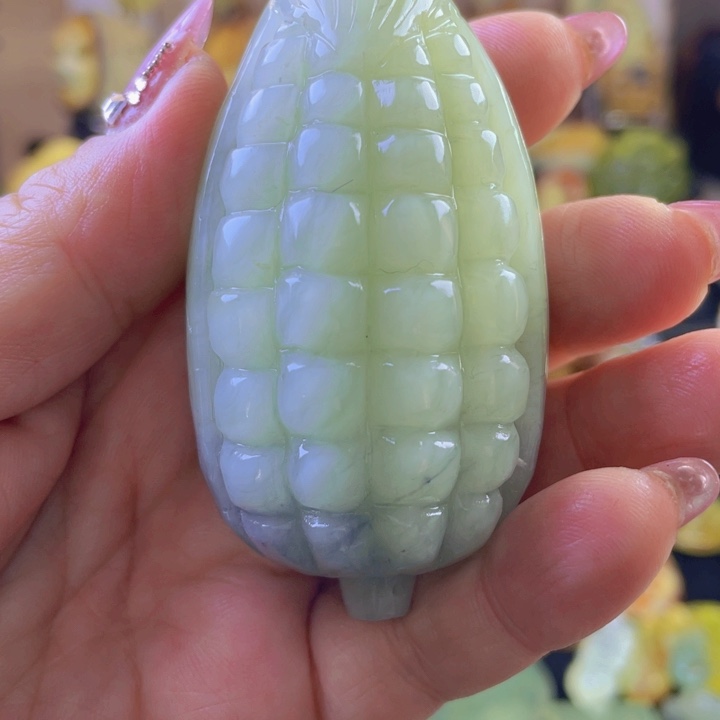 蛇纹石玉手把件未镶嵌