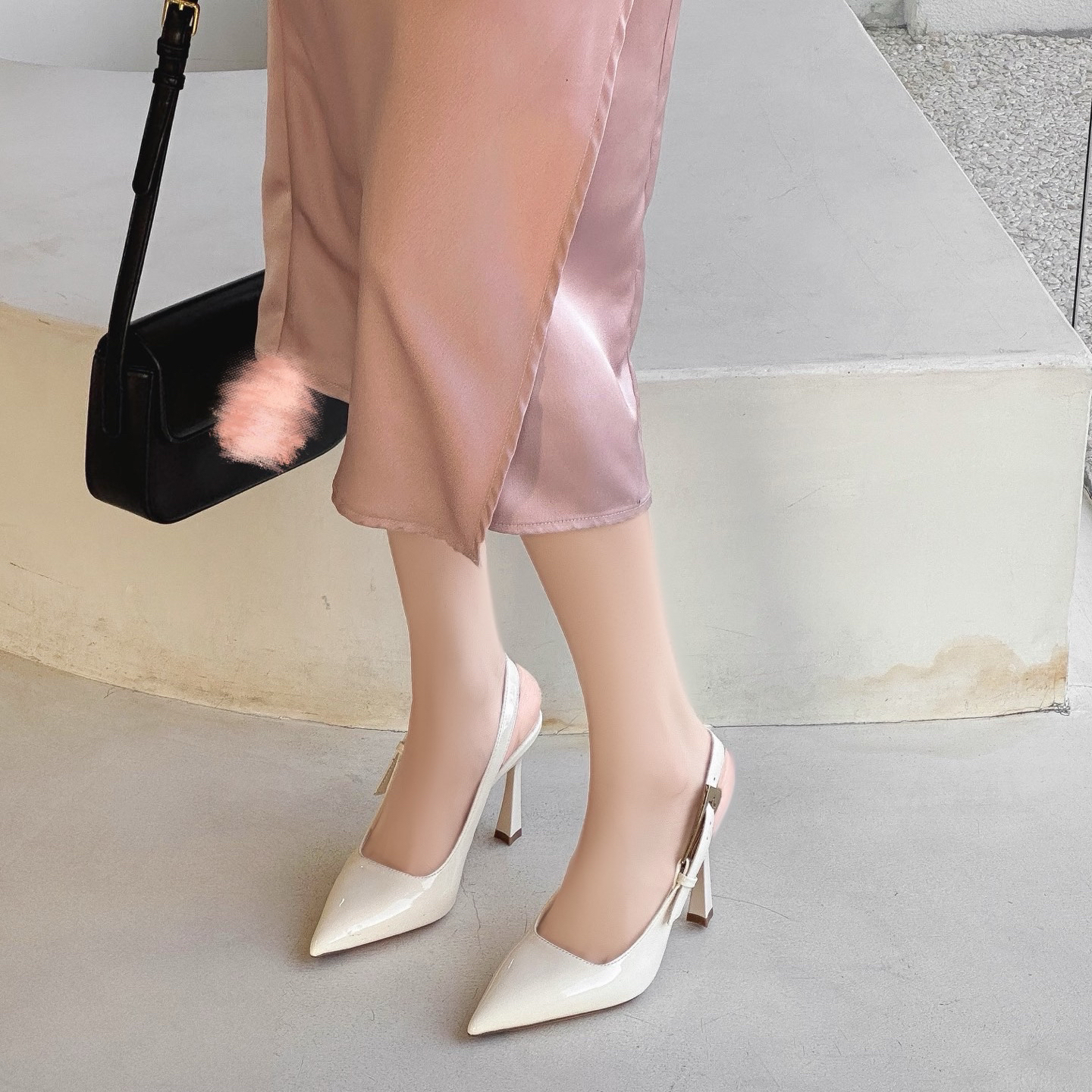 夏季新款防掉脚尖头后空杏色漆皮凉鞋女软皮不累脚高跟鞋A985