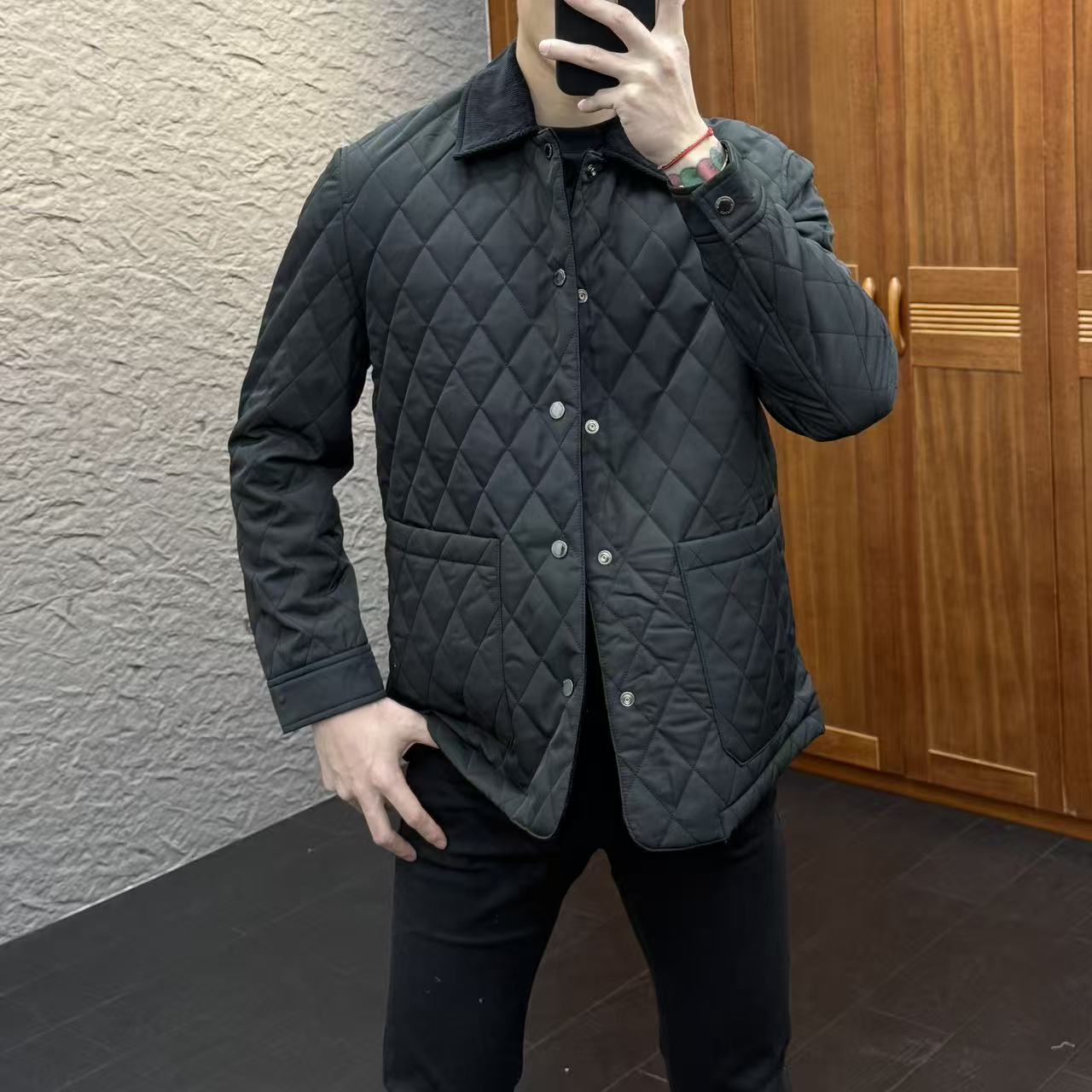 2025加棉夹克男士冬季保暖拼接条绒翻领加厚棉服黑色菱形25180