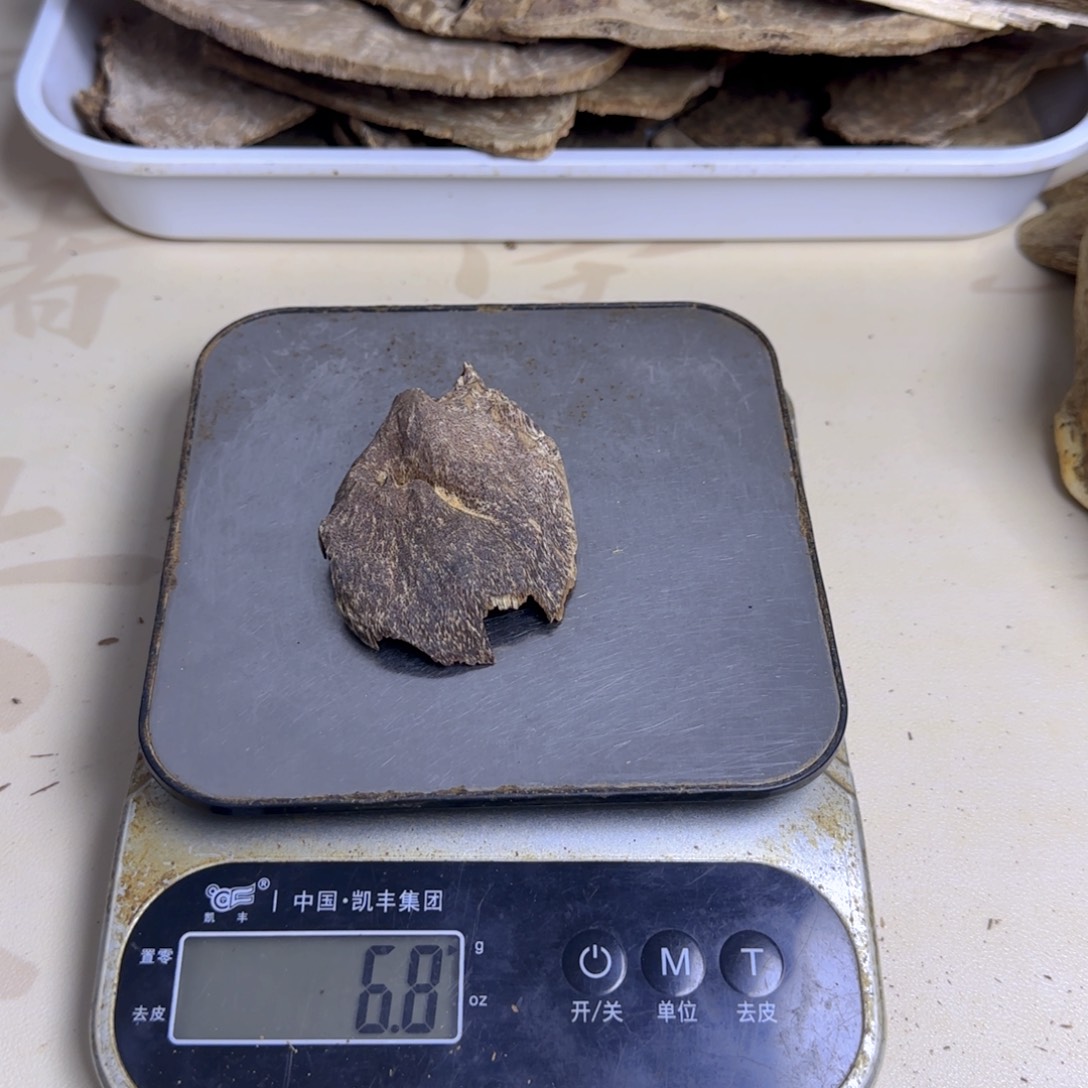 瓦***黑沉香沉香碎屑铁头料子6.8克